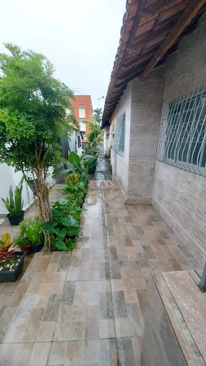 Casa Geminada em Condomínio – Excelente Oportunidade!