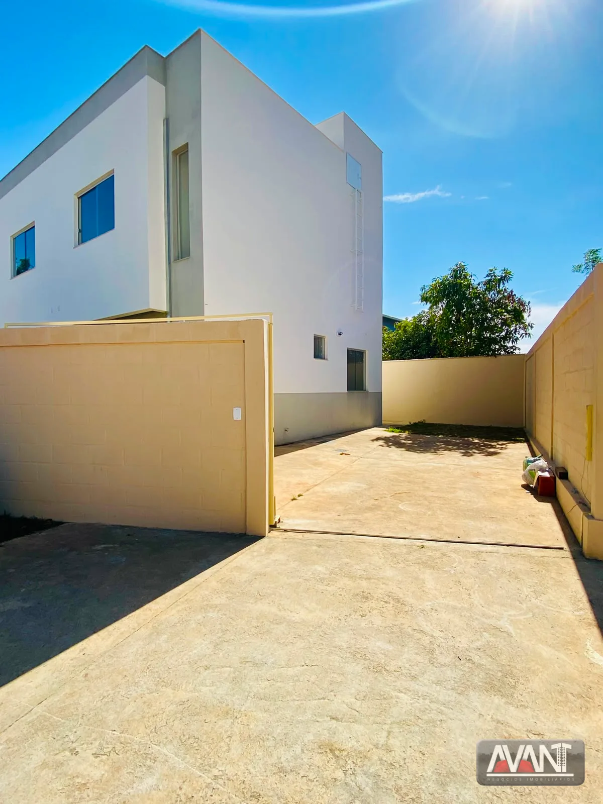 Casa Geminada Duplex 3 quartos - Serra Dourada