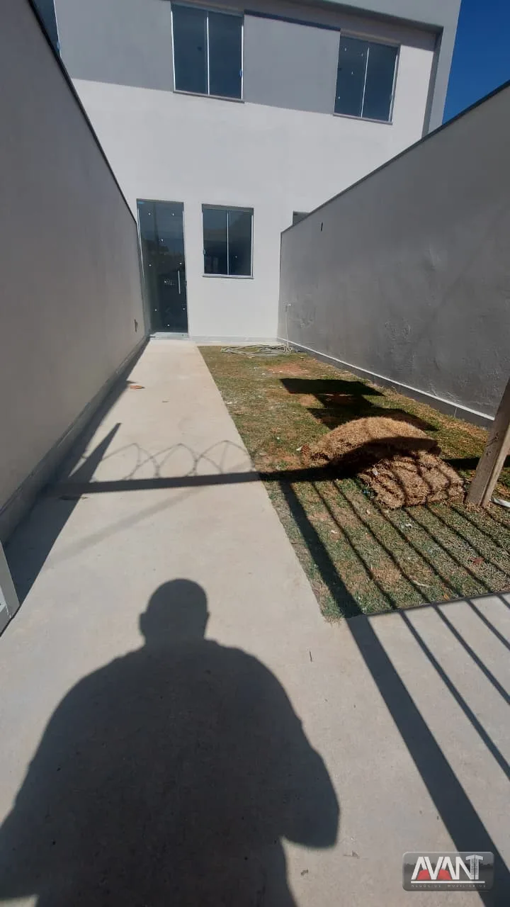 Oportunidade! Linda casa 2 quartos entrada individual - Venda Nova